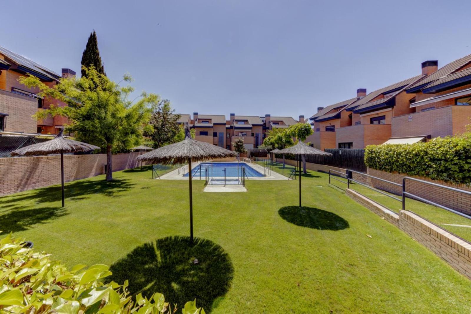 Apartamento El Palomar Madrid Exterior foto